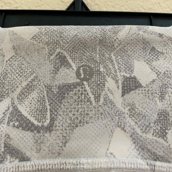 Lululemon Train Times 7/8 Jasmine White Multi Gray Sz 6 Athletic Run Leggings - Picture 9 of 13